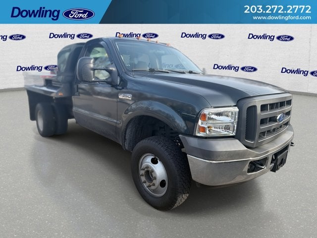 2005 Ford Super Duty F-350 DRW Base