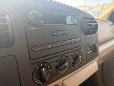 2005 Ford Super Duty F-350 DRW Base