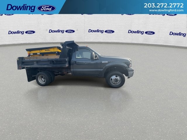 2005 Ford Super Duty F-350 DRW Base