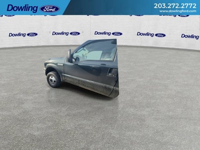 2005 Ford Super Duty F-350 DRW Base