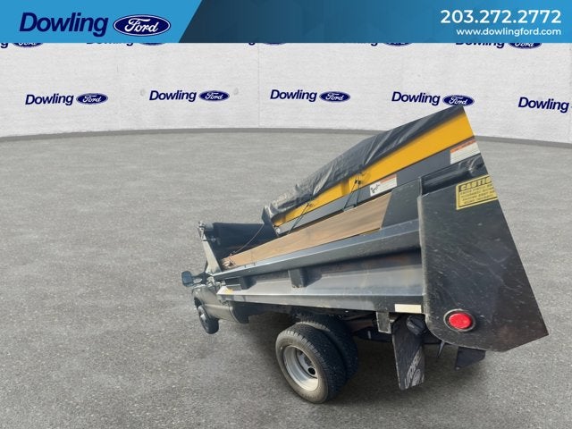 2005 Ford Super Duty F-350 DRW Base