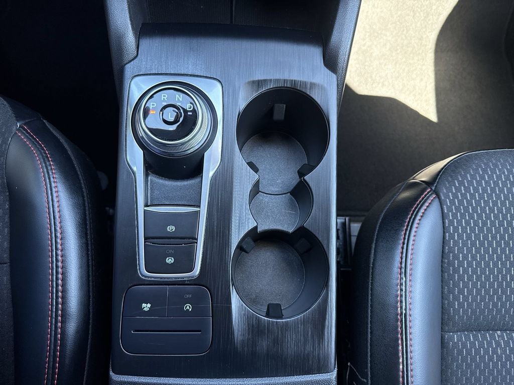 2025 Ford Escape ST-Line Select