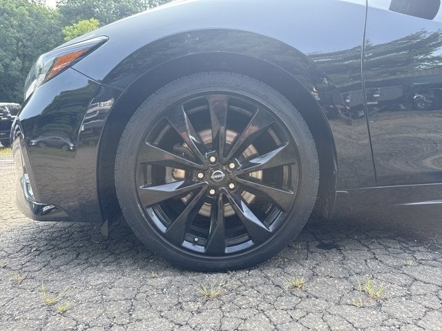 2023 Nissan Maxima SR