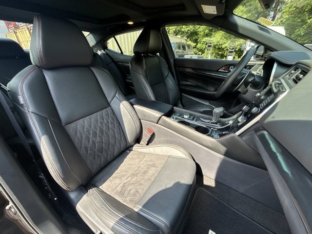 2023 Nissan Maxima SR