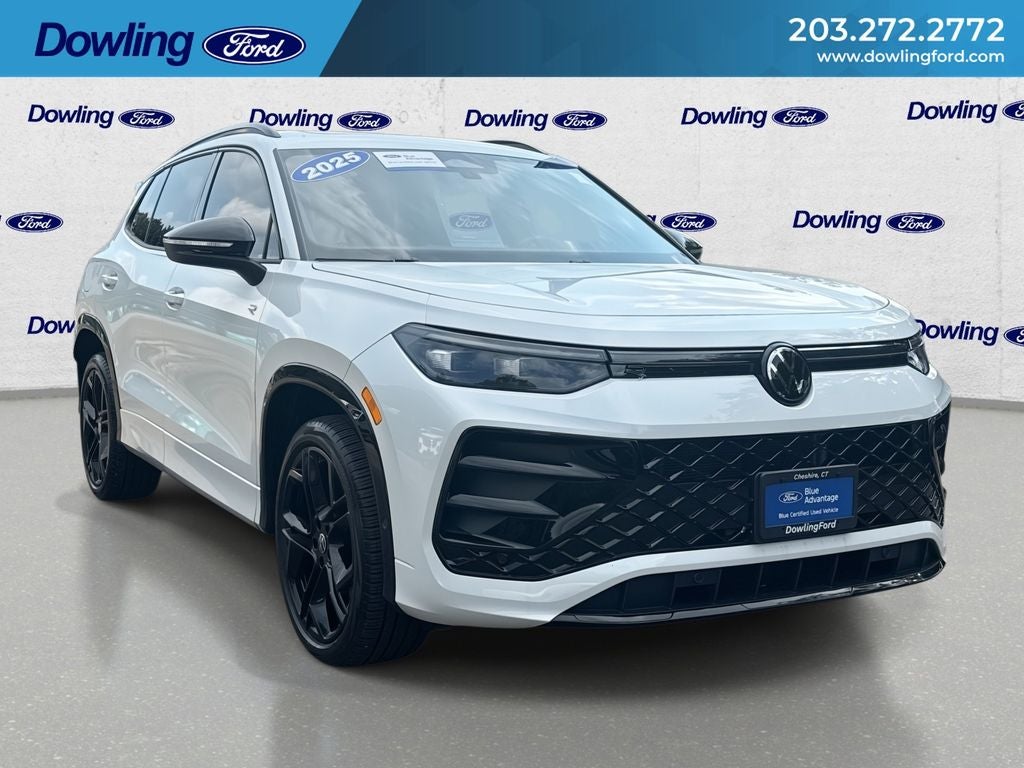 2025 Volkswagen Tiguan SE R-Line Black