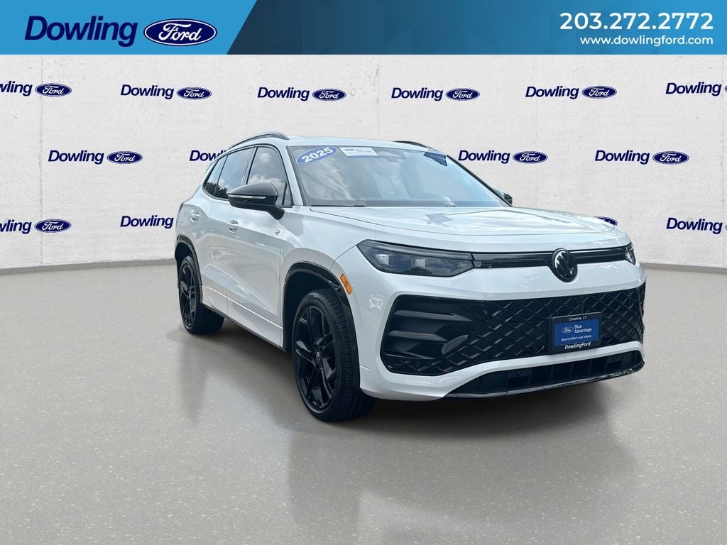 2025 Volkswagen Tiguan SE R-Line Black