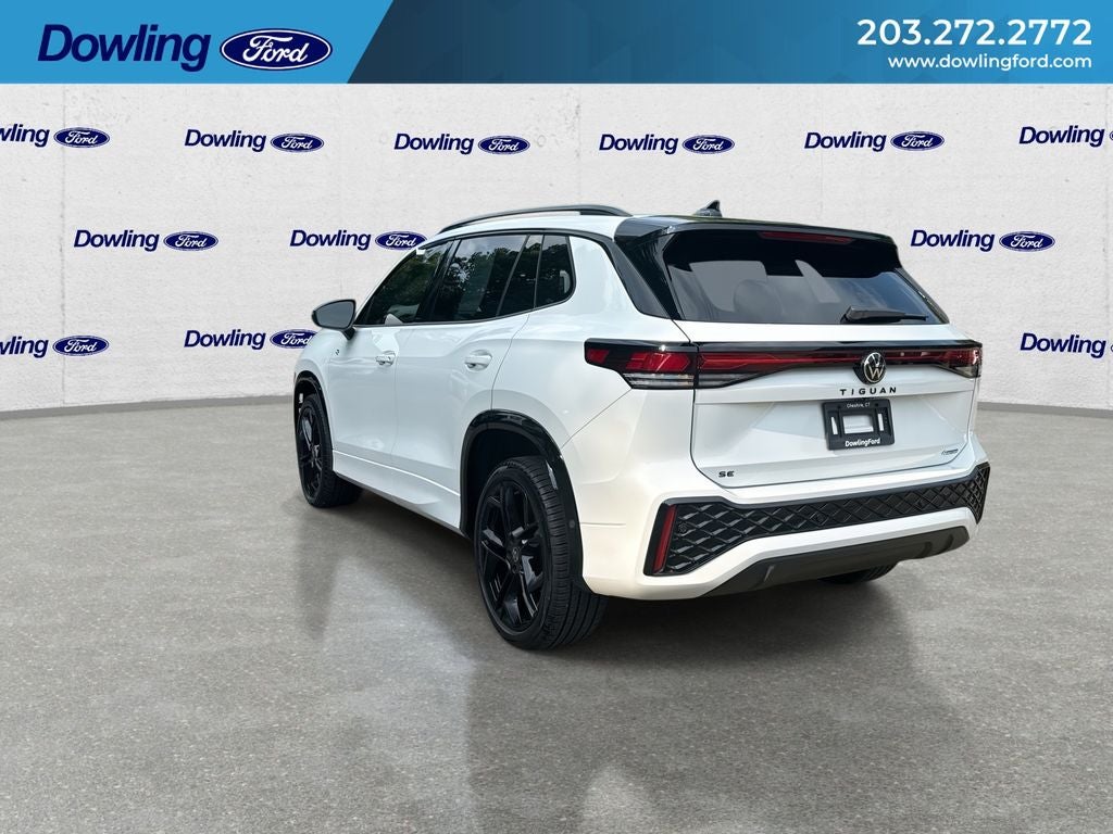 2025 Volkswagen Tiguan SE R-Line Black