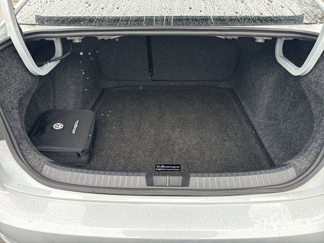 2019 Volkswagen Jetta R-Line