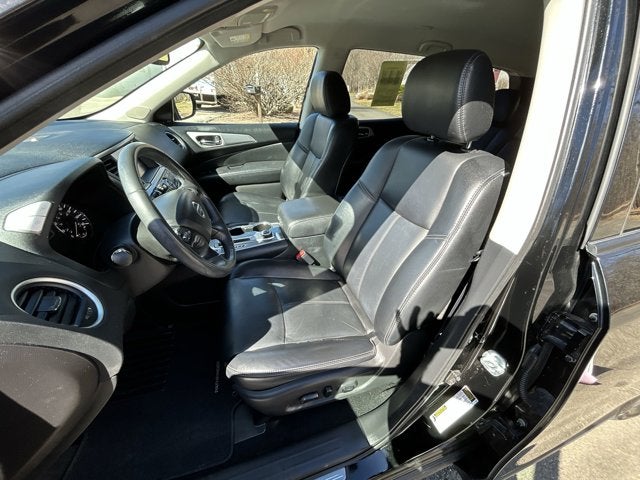 2017 Nissan Pathfinder SL