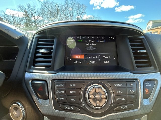 2017 Nissan Pathfinder SL