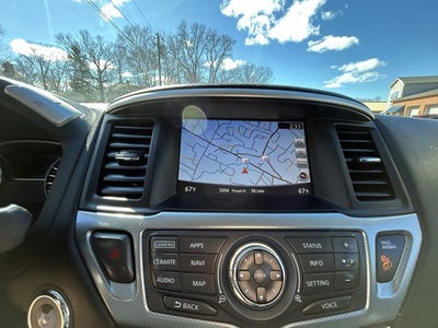 2017 Nissan Pathfinder SL