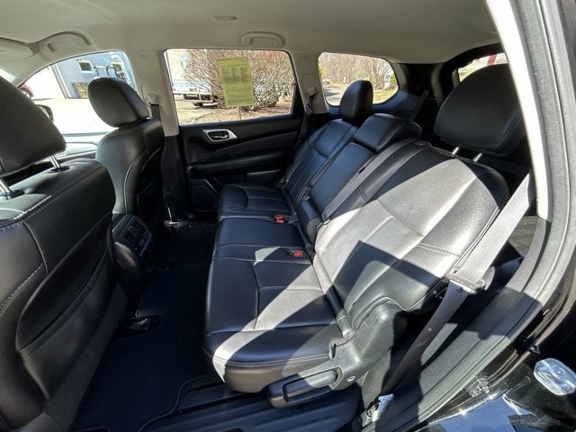 2017 Nissan Pathfinder SL