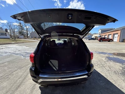 2017 Nissan Pathfinder SL