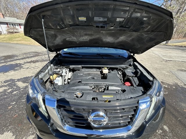 2017 Nissan Pathfinder SL