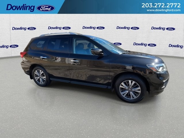 2017 Nissan Pathfinder SL