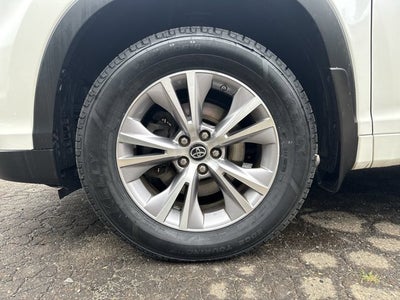2016 Toyota Highlander LE Plus V6