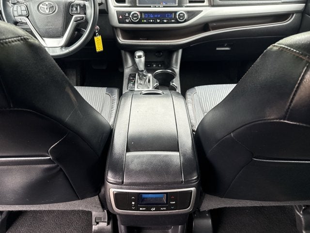 2016 Toyota Highlander LE Plus V6