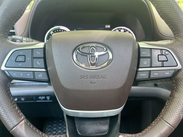 2024 Toyota Sienna Platinum