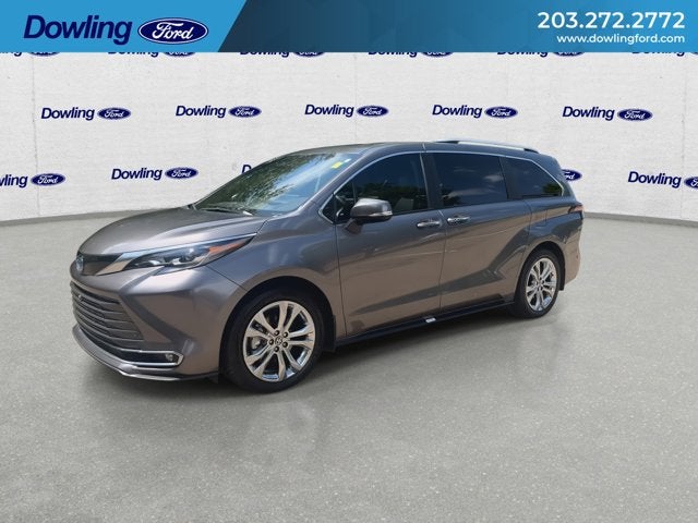 2024 Toyota Sienna Platinum