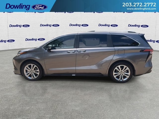 2024 Toyota Sienna Platinum