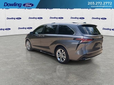 2024 Toyota Sienna Platinum
