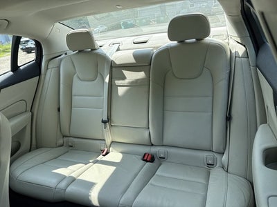 2021 Volvo S60 Momentum